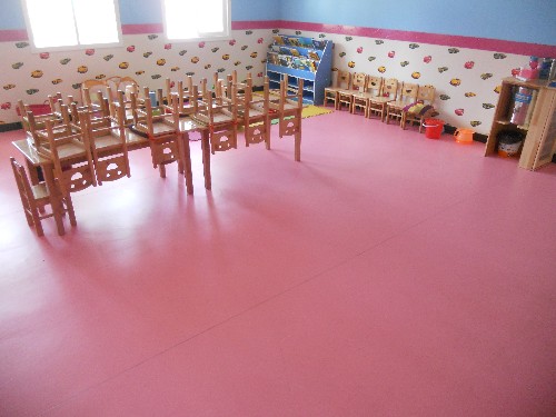 传统单色PVC儿童地板