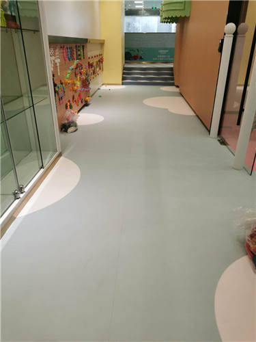 幼儿园PVC地板.jpg
