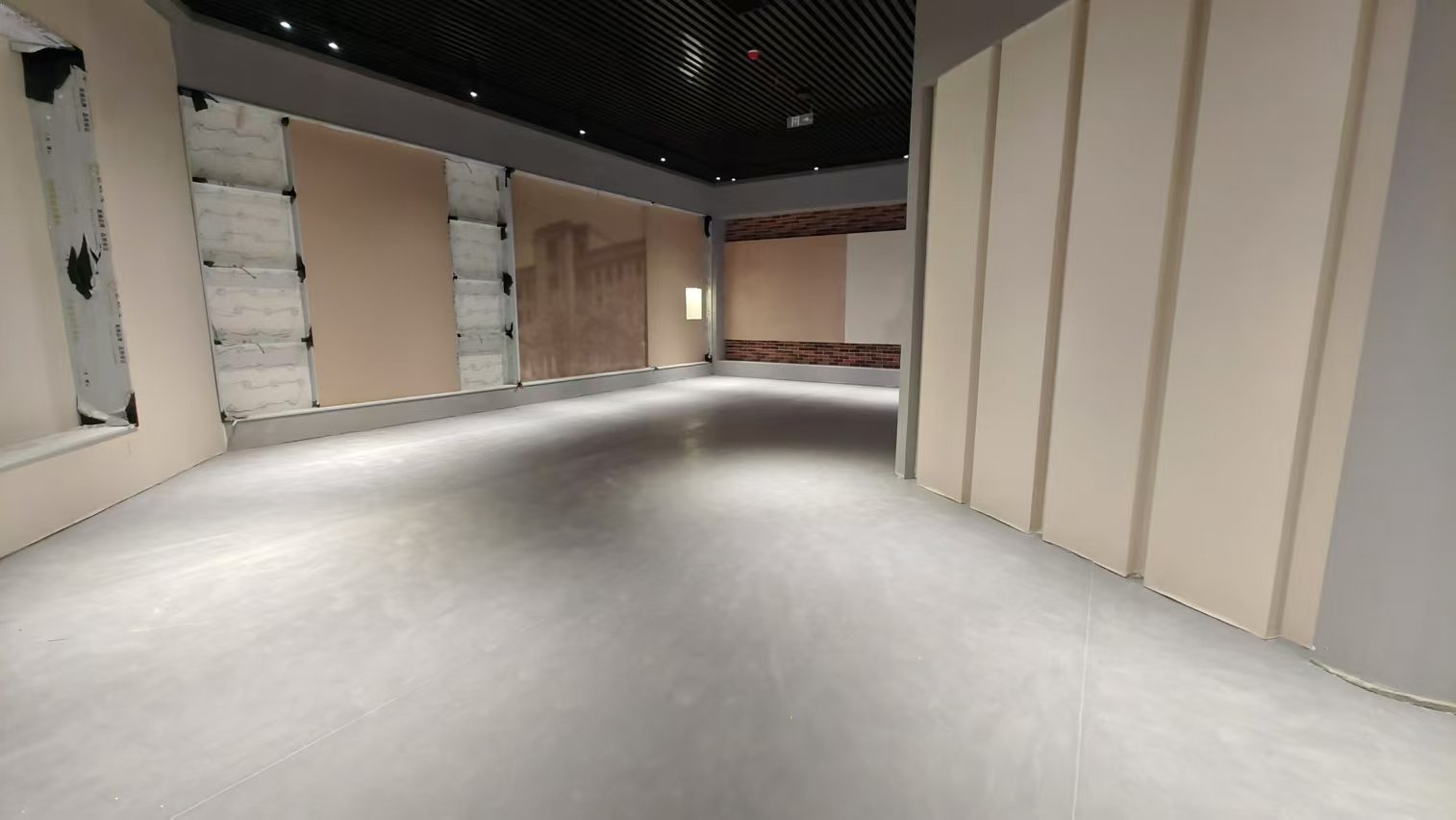 九瑞学校使用PVC地板.jpg