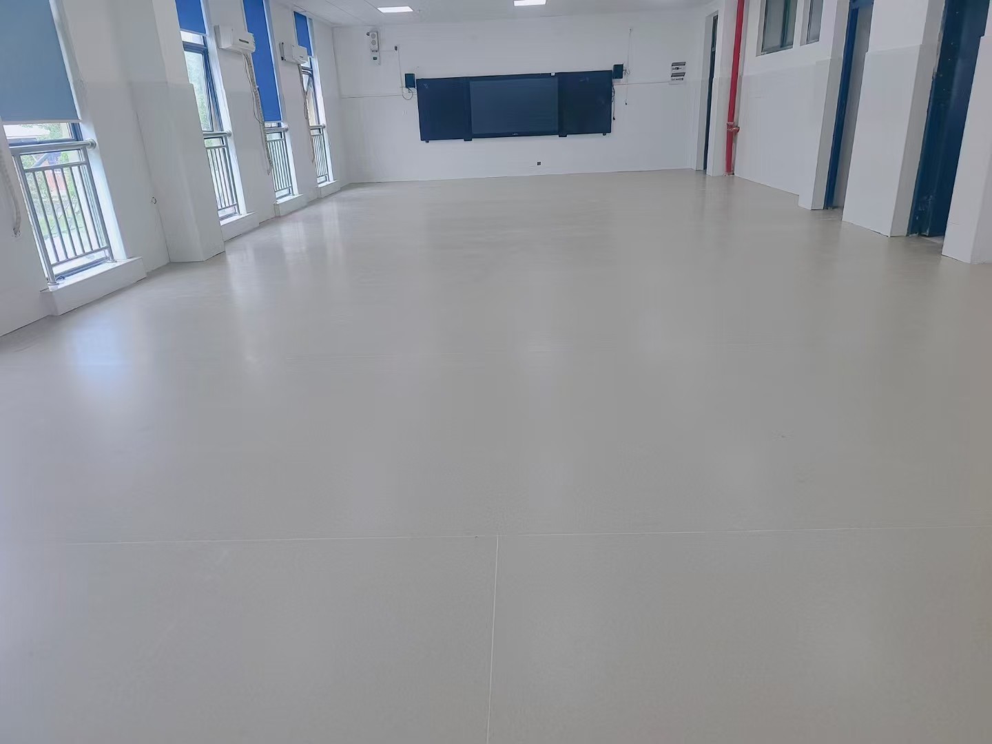 学校PVC塑胶地板案例图.jpg