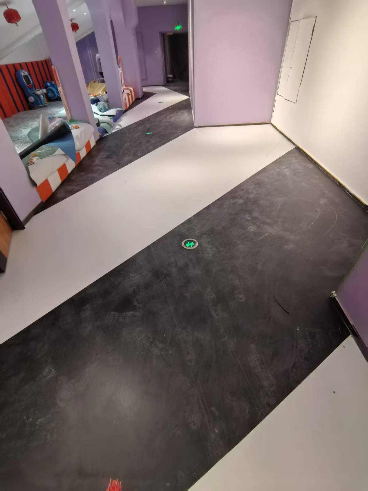 黑白色PVC地板.jpg