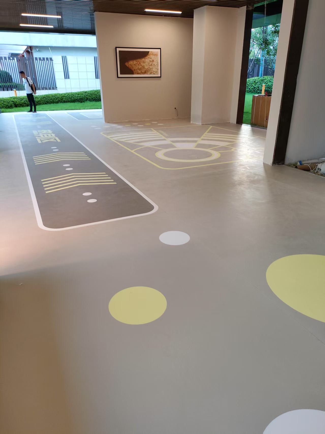 小区架空层定制PVC塑胶地板工程案例展示封面